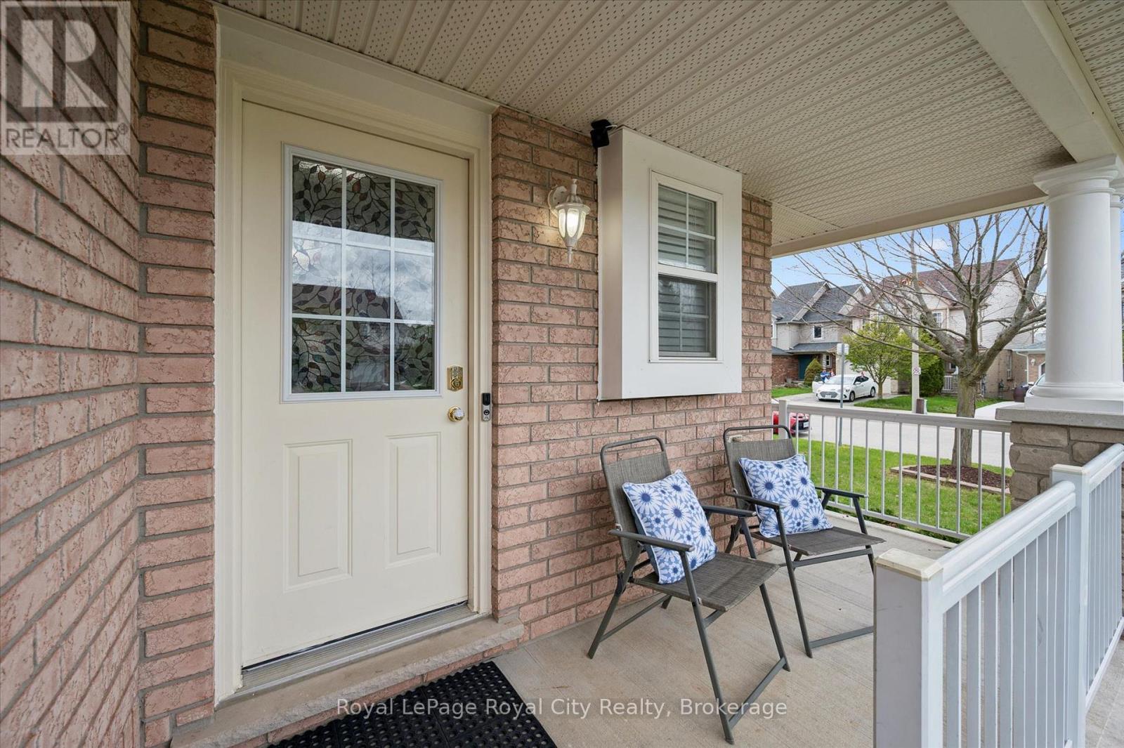 45 DARLING CRESCENT