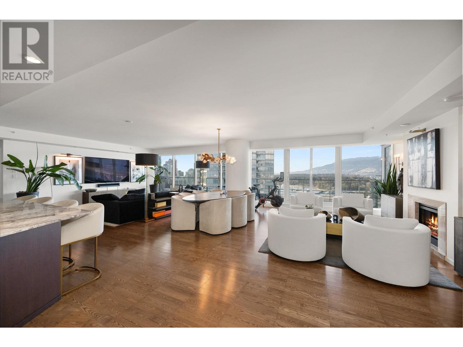 2808 1011 W CORDOVA STREET