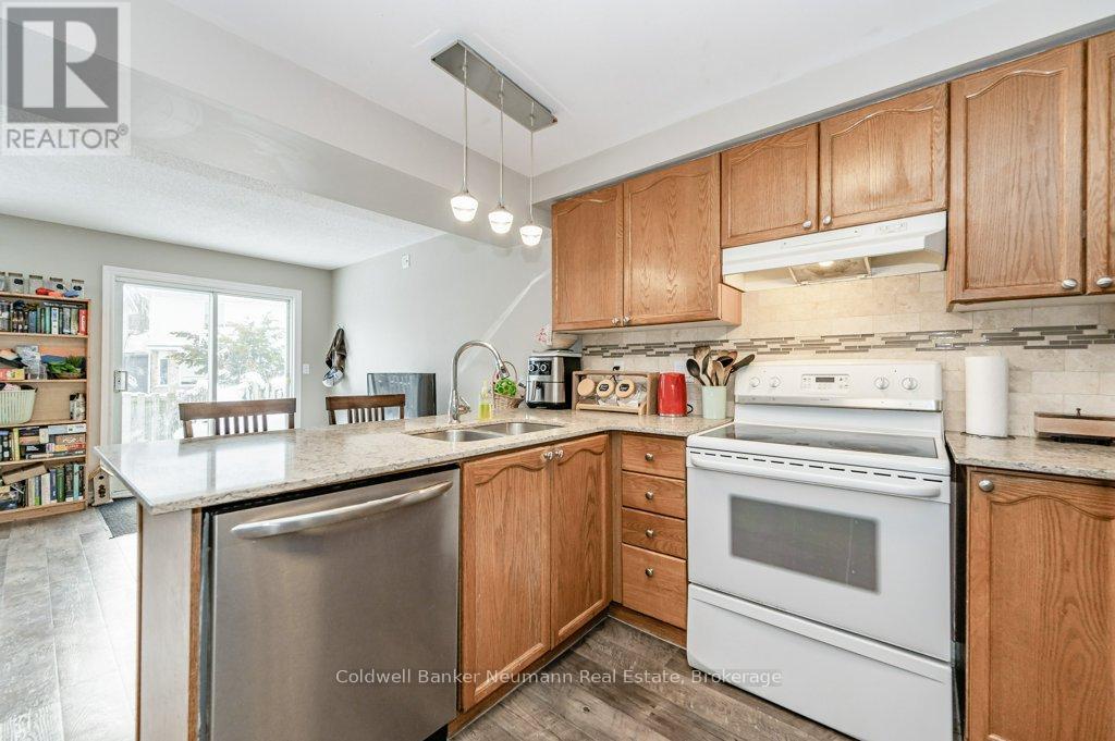 813 EDINBURGH ROAD S