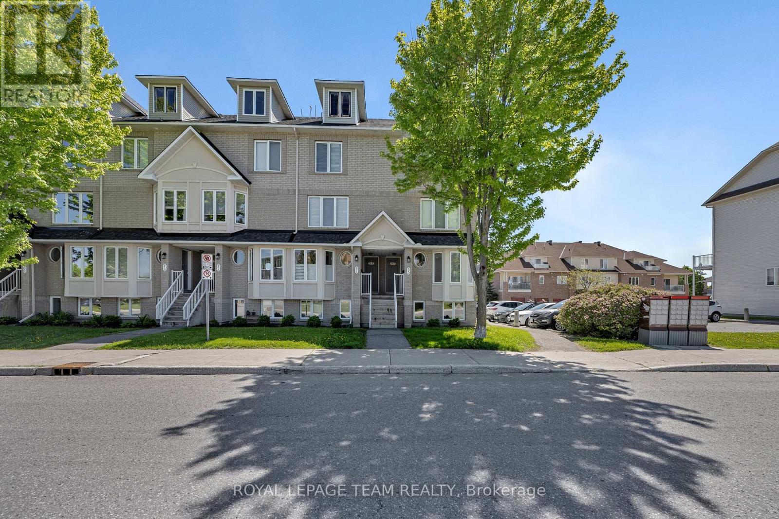 85 CRESTHAVEN DRIVE
