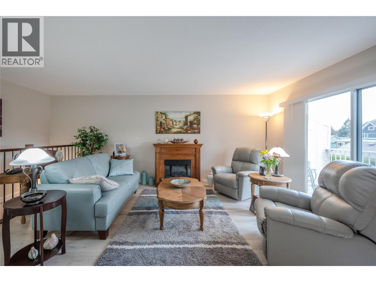 14615 Victoria Road N Unit# 3