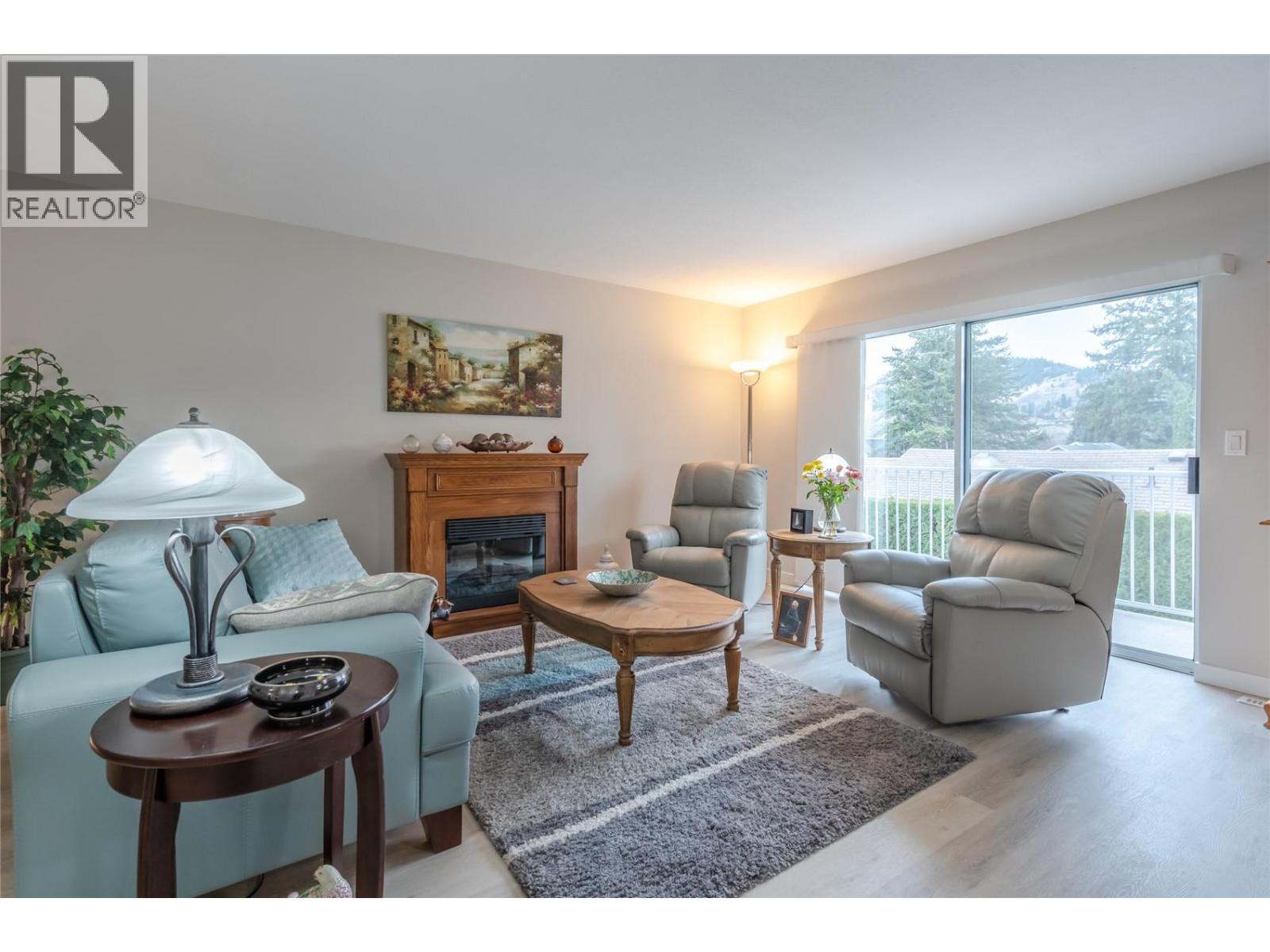 14615 Victoria Road N Unit# 3