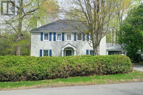 200 HOWICK STREET Ottawa ON K1M0G8