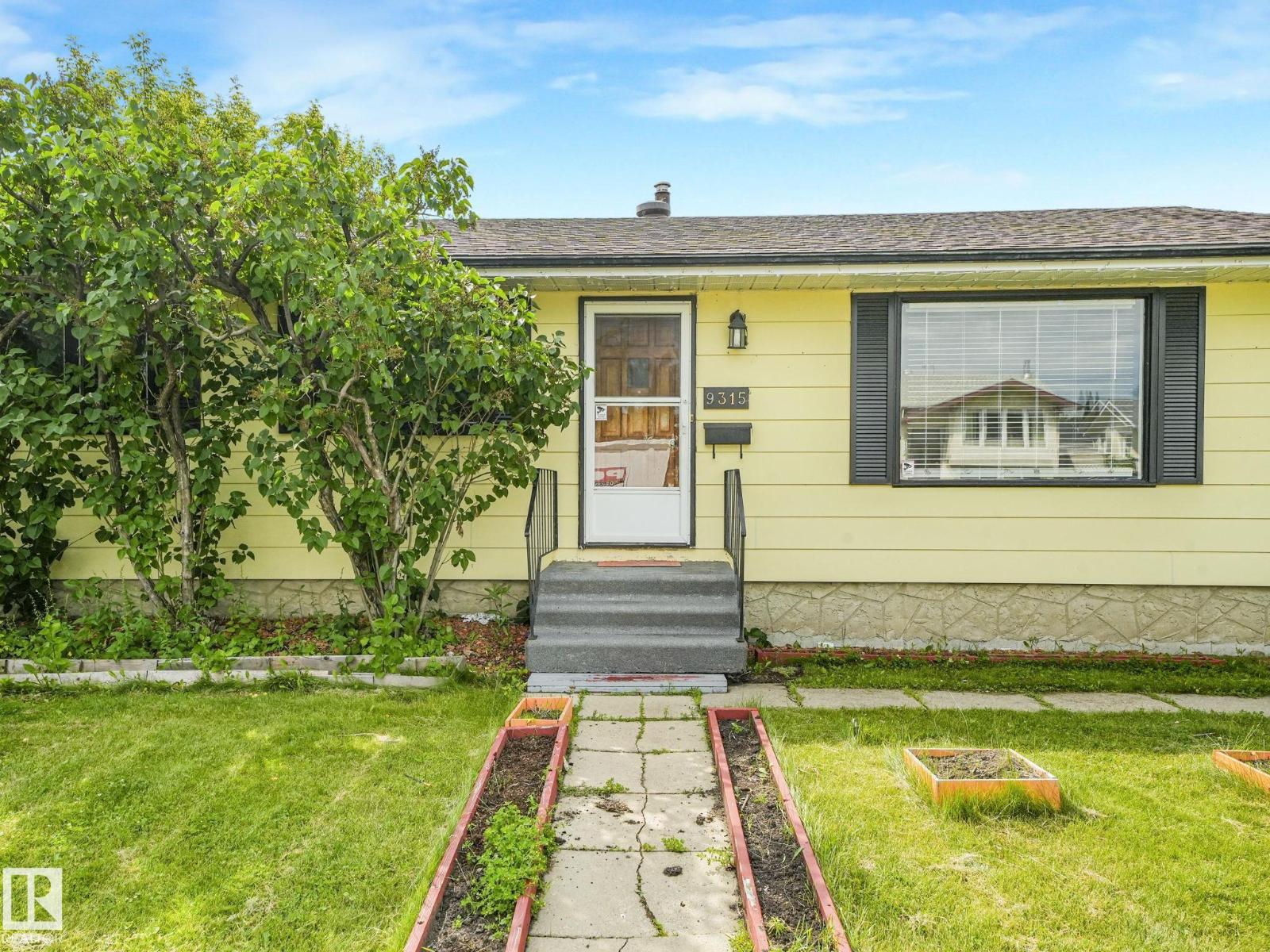 9315 151 AV NW