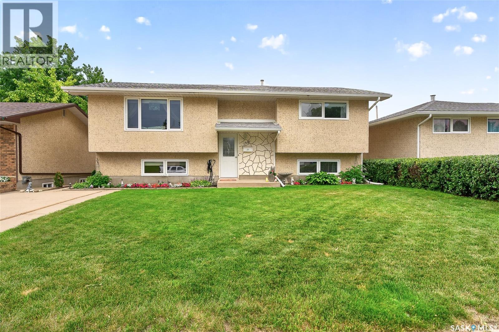 1331 Athabasca STREET W