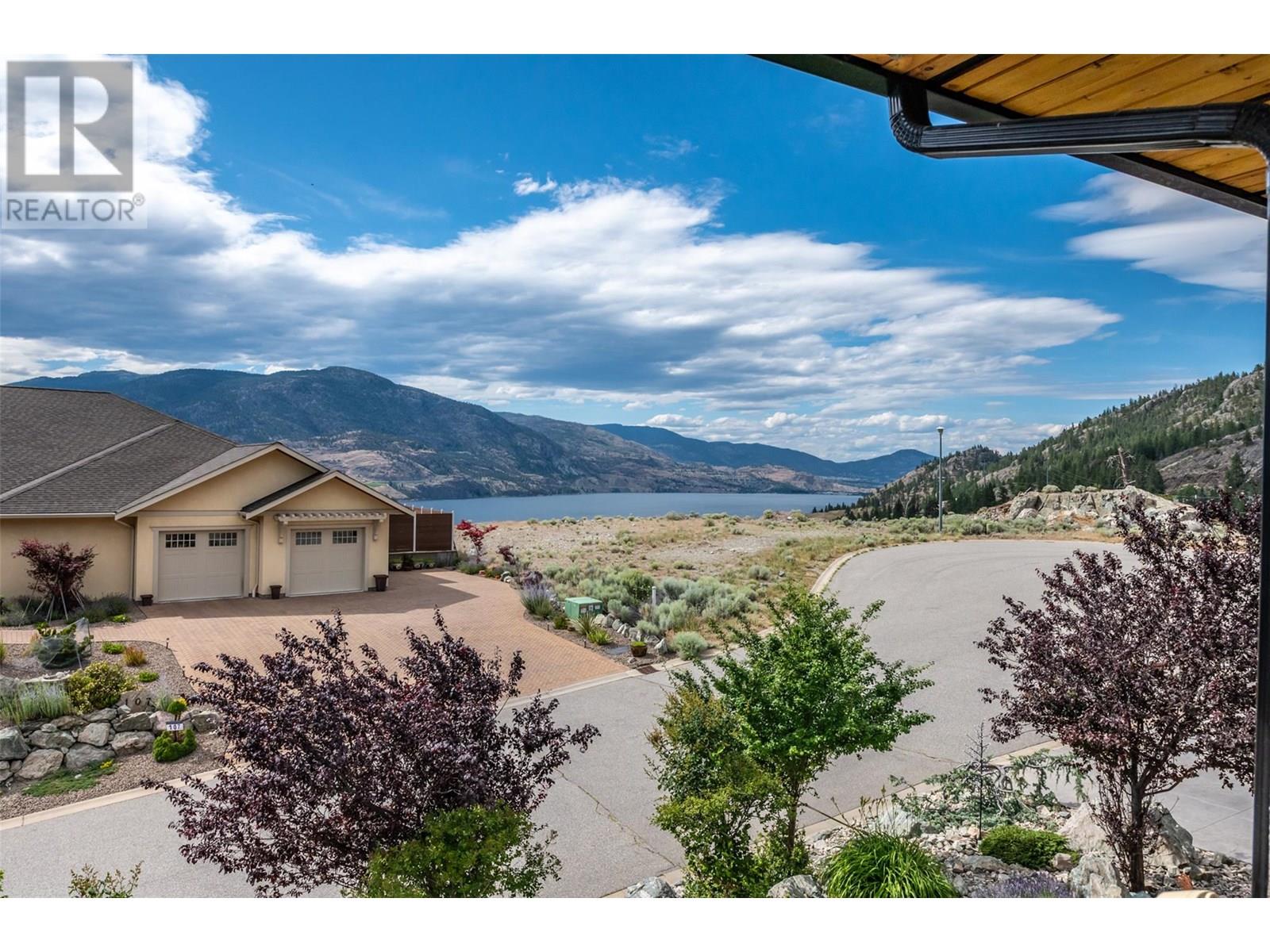 108 CHARDONNAY Court