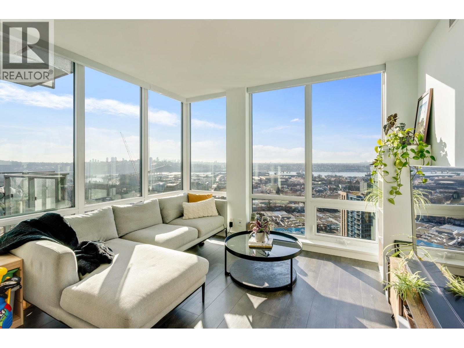 2306 1500 FERN STREET