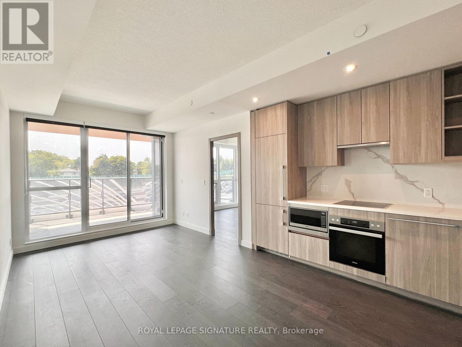 305 - 27 MCMAHON DRIVE