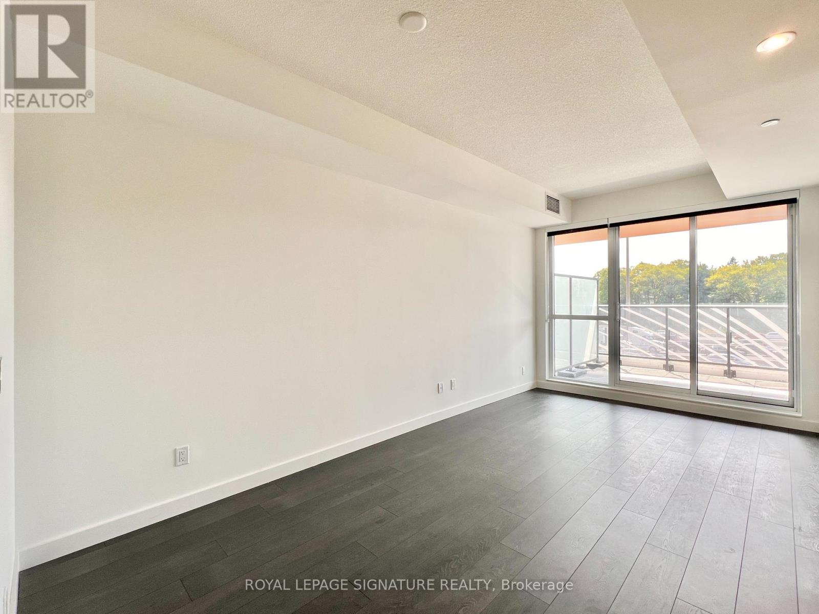 305 - 27 MCMAHON DRIVE