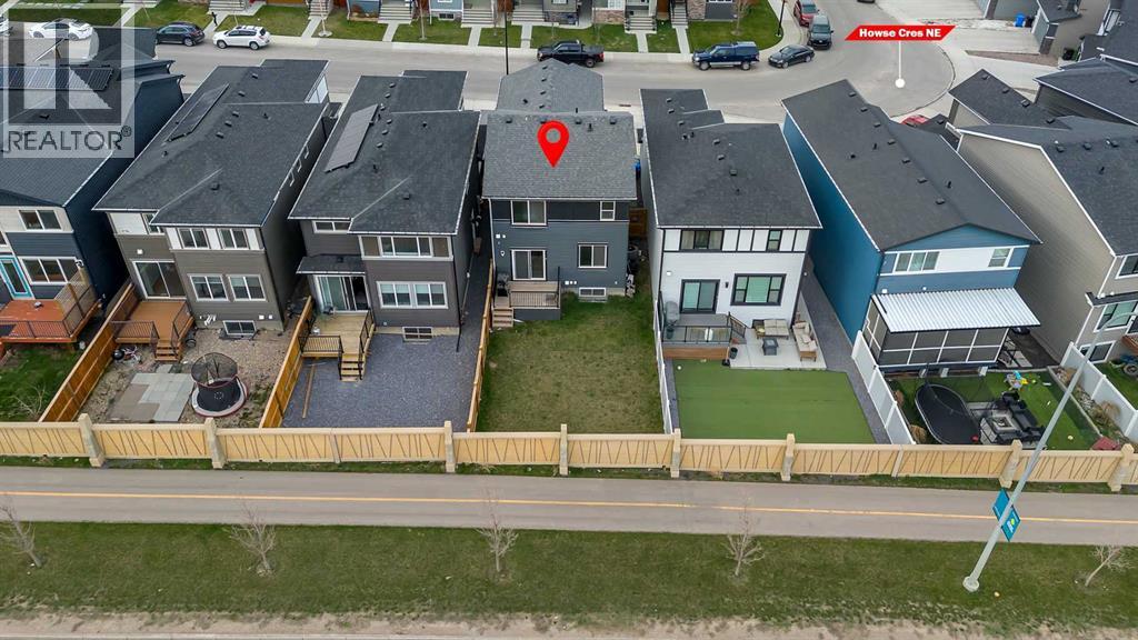 132 Howse Crescent NE