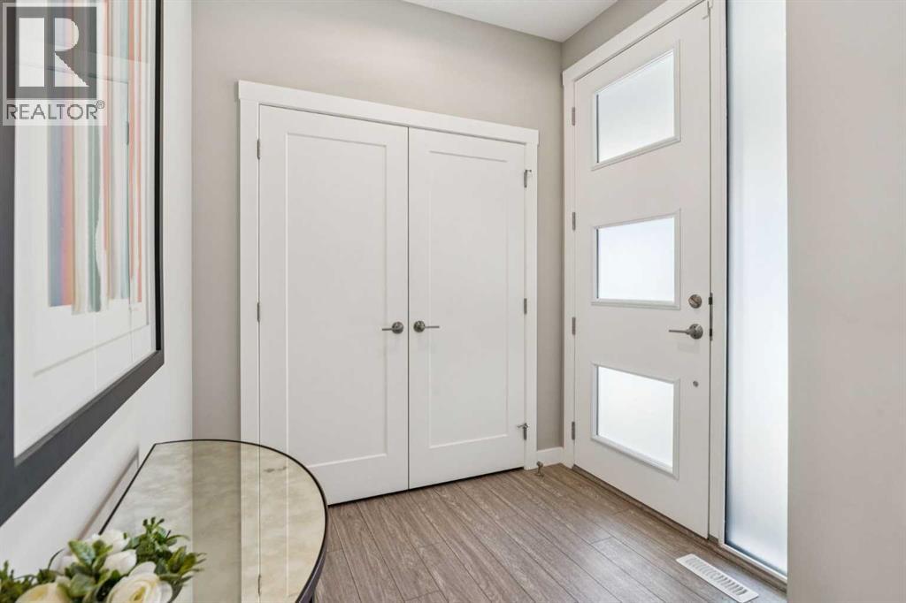 17 Cranbrook Circle SE