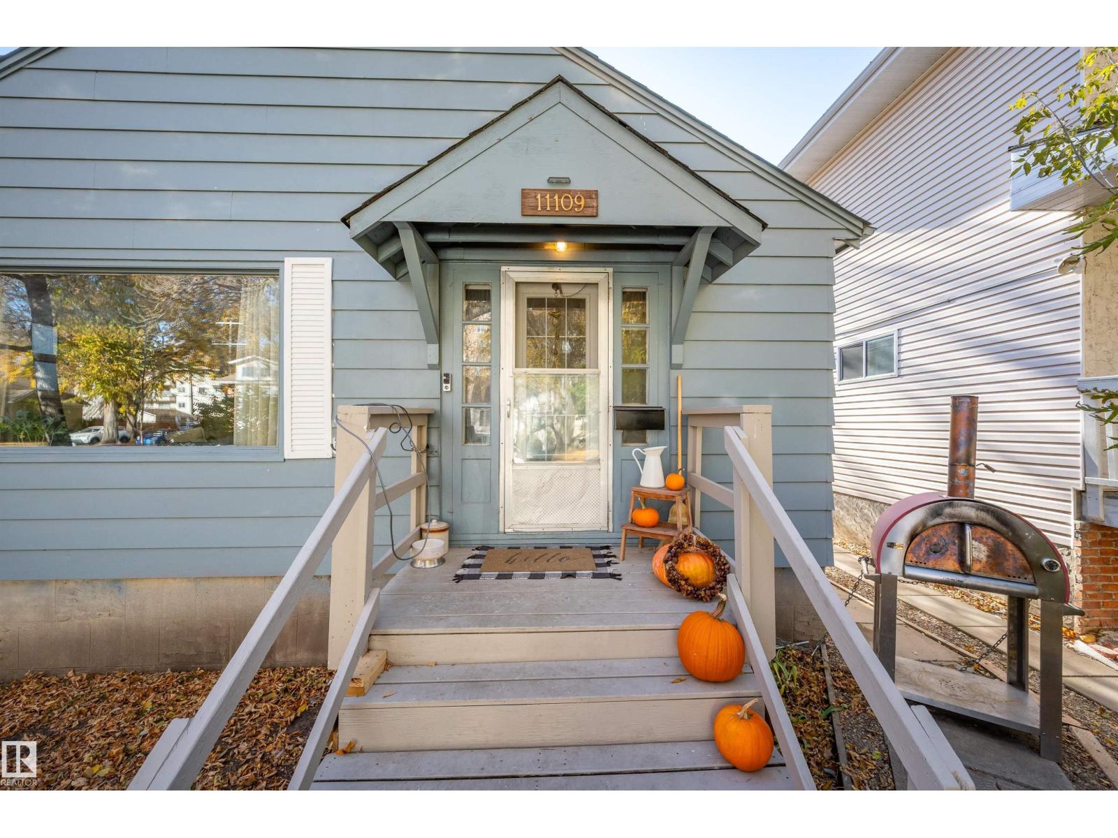 11109 81 AV NW