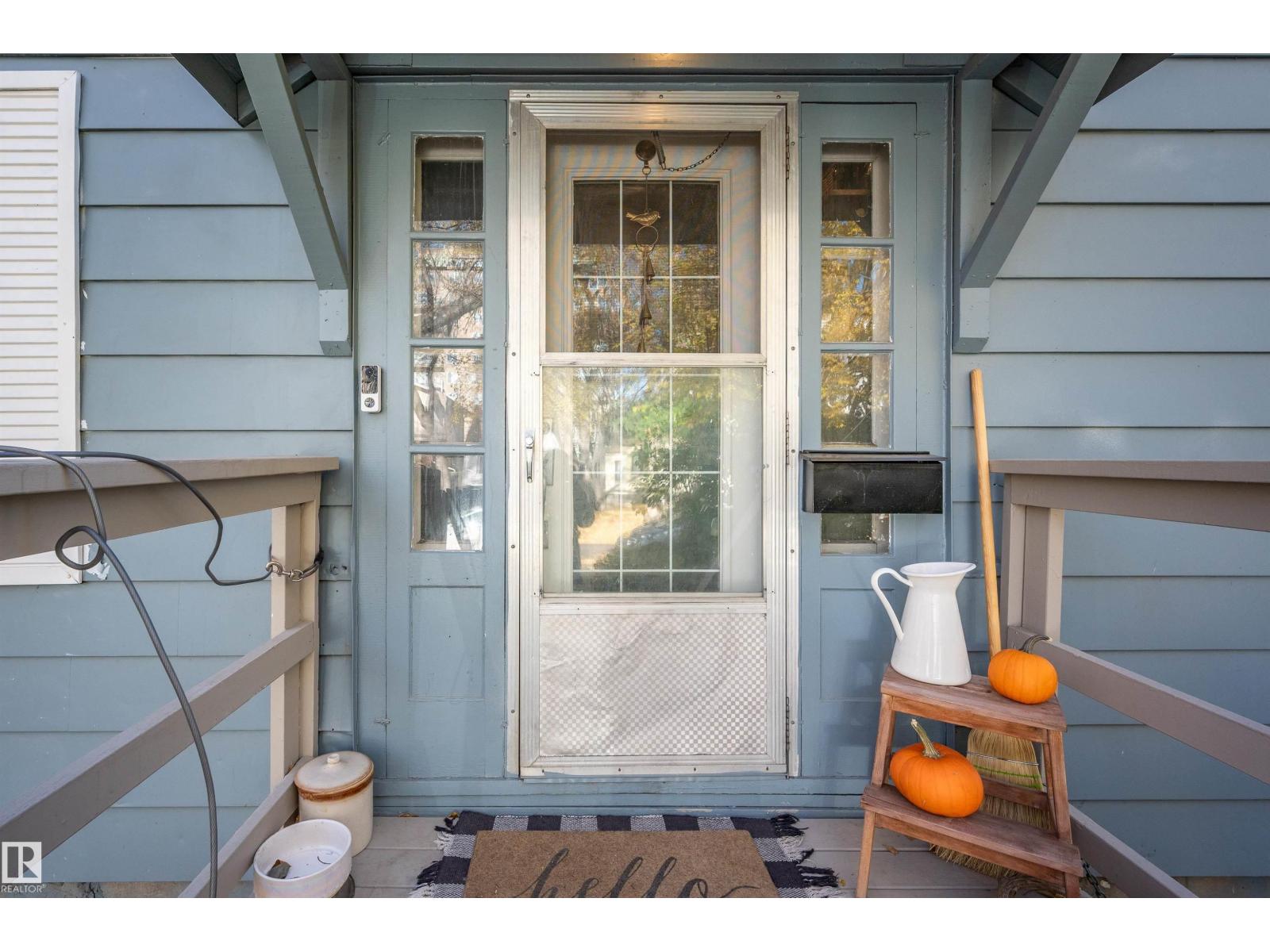 11109 81 AV NW