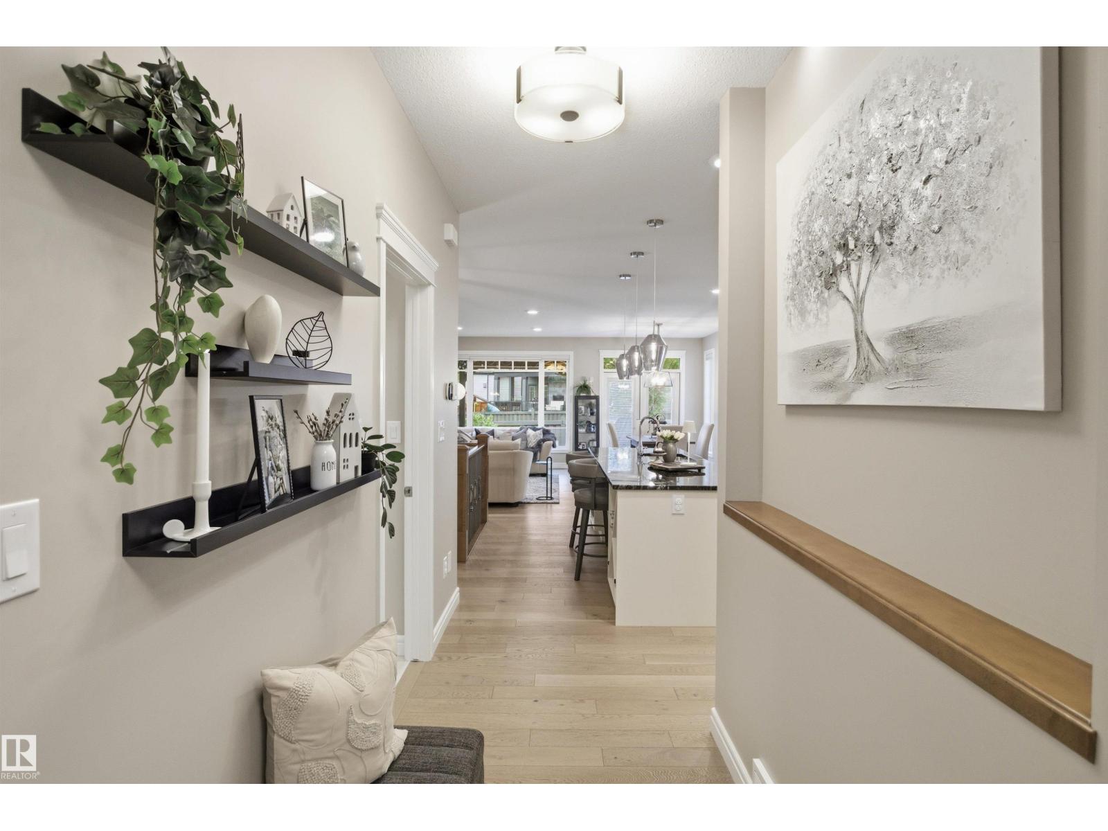 1823 AINSLIE CO SW