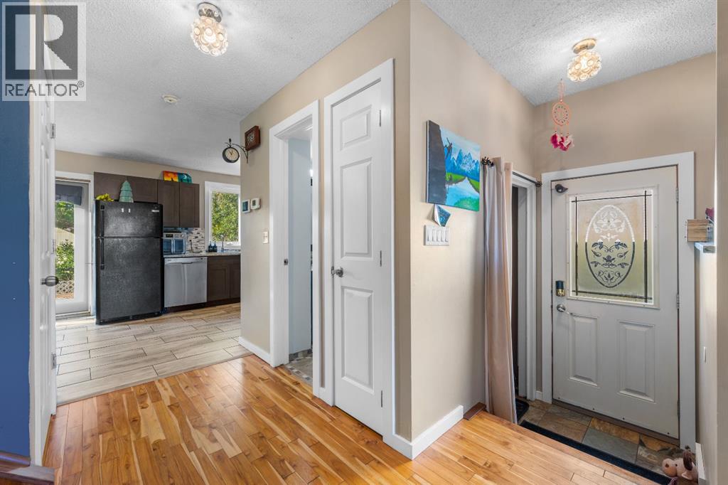 62 Fonda Crescent SE