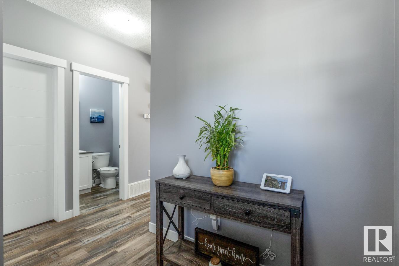 1009 BERG PL
