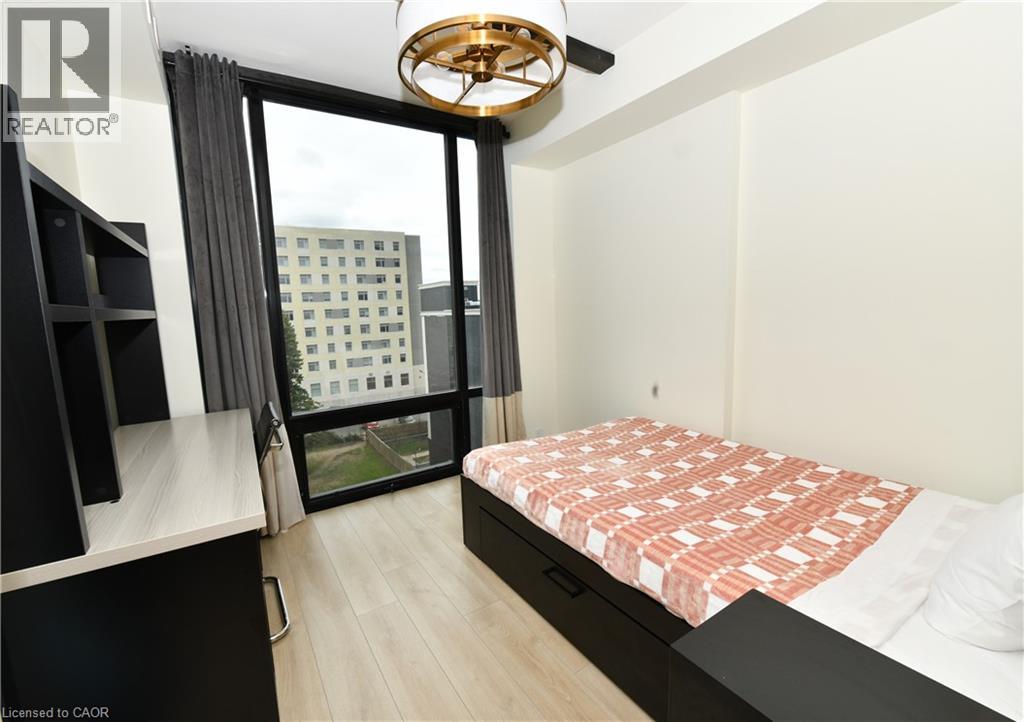 145 W COLUMBIA Street W Unit# 736