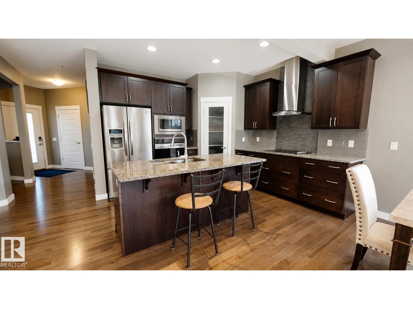 110 MEADOWLAND WY