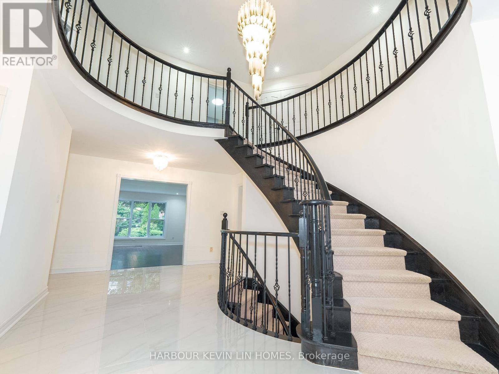 39 MONTCLAIR ROAD