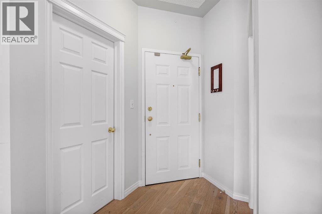 305, 2422 Erlton Street SW