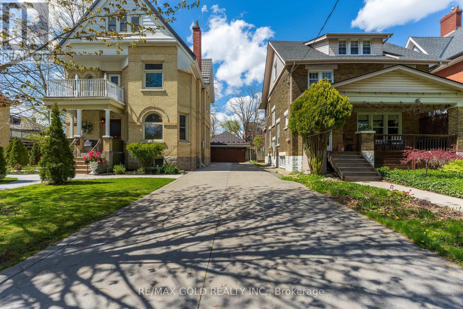 16 MAYNARD AVENUE