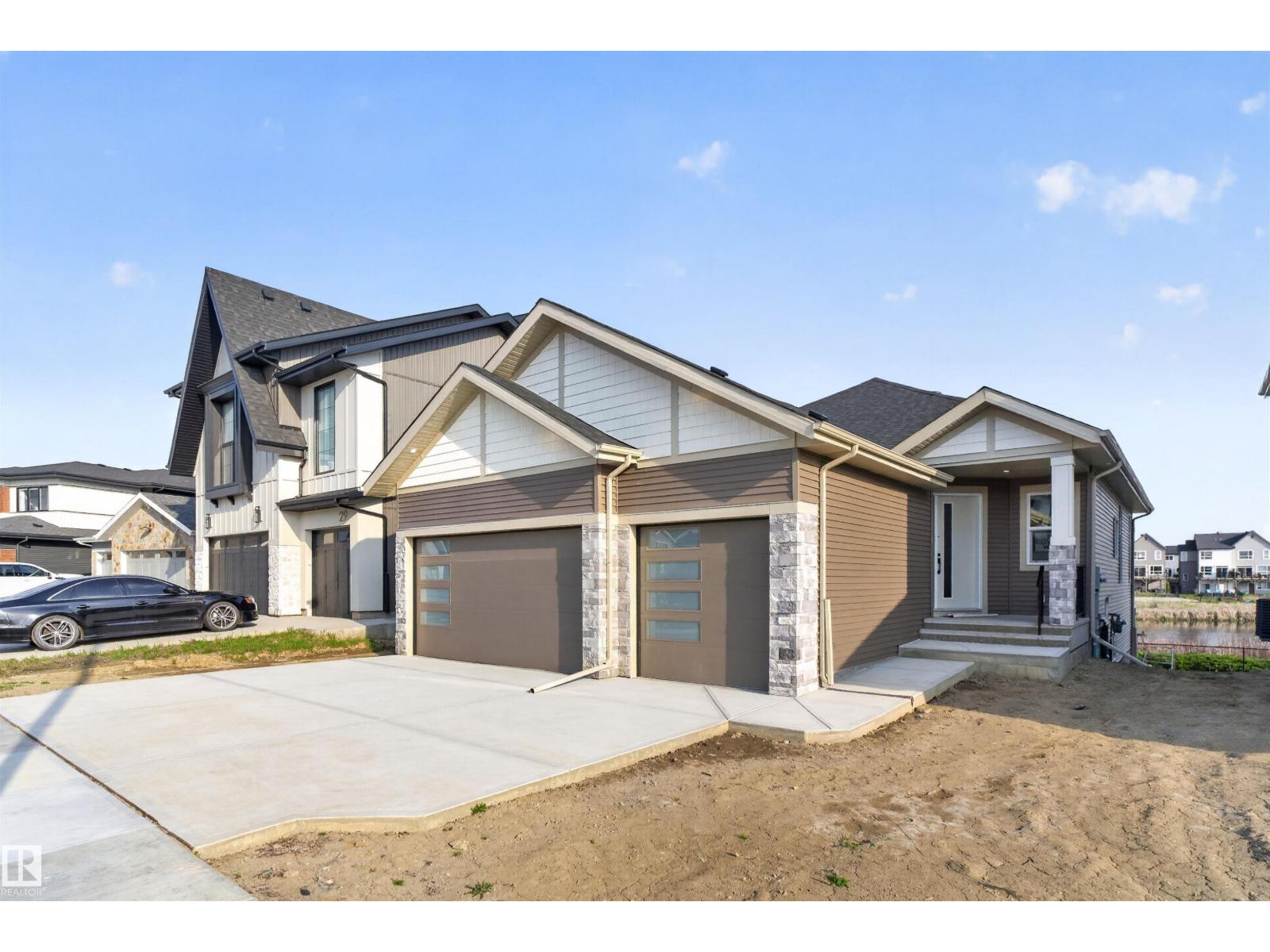 27 ROSEWOOD WY