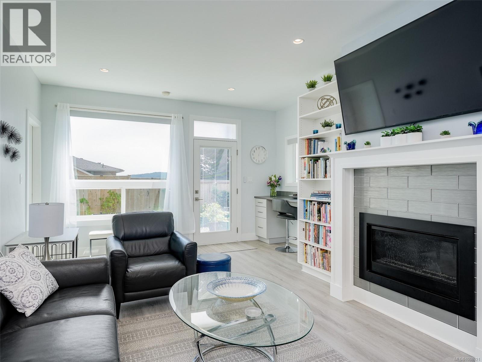 2407 Mountain Heights Dr