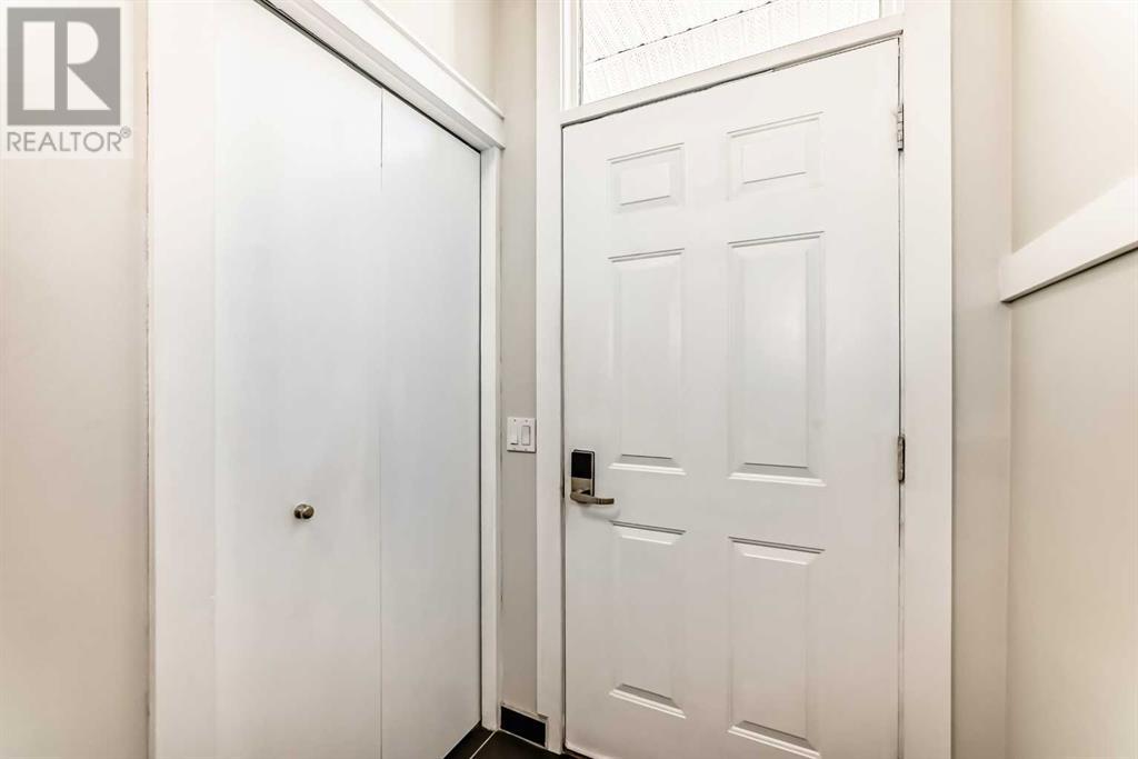 397 Point Mckay Gardens NW