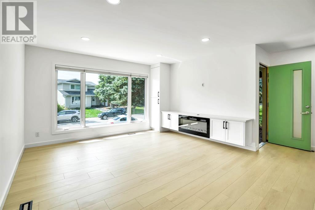 52 Midglen Road SE