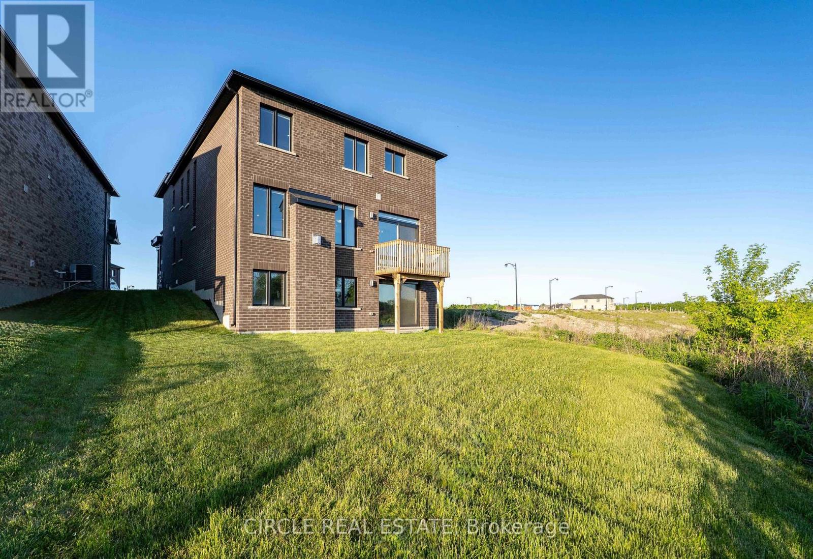 56 LANGRIDGE WAY