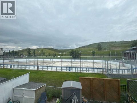 8, 304 Ross Avenue Cochrane AB T4C2J5