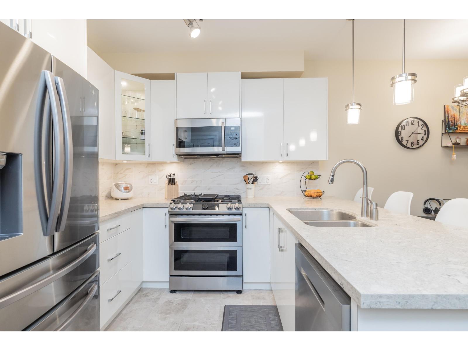 111 8538 203A STREET