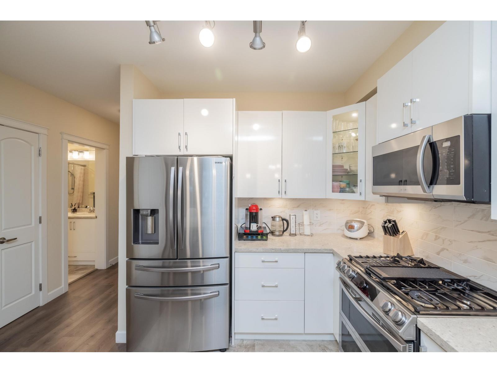 111 8538 203A STREET