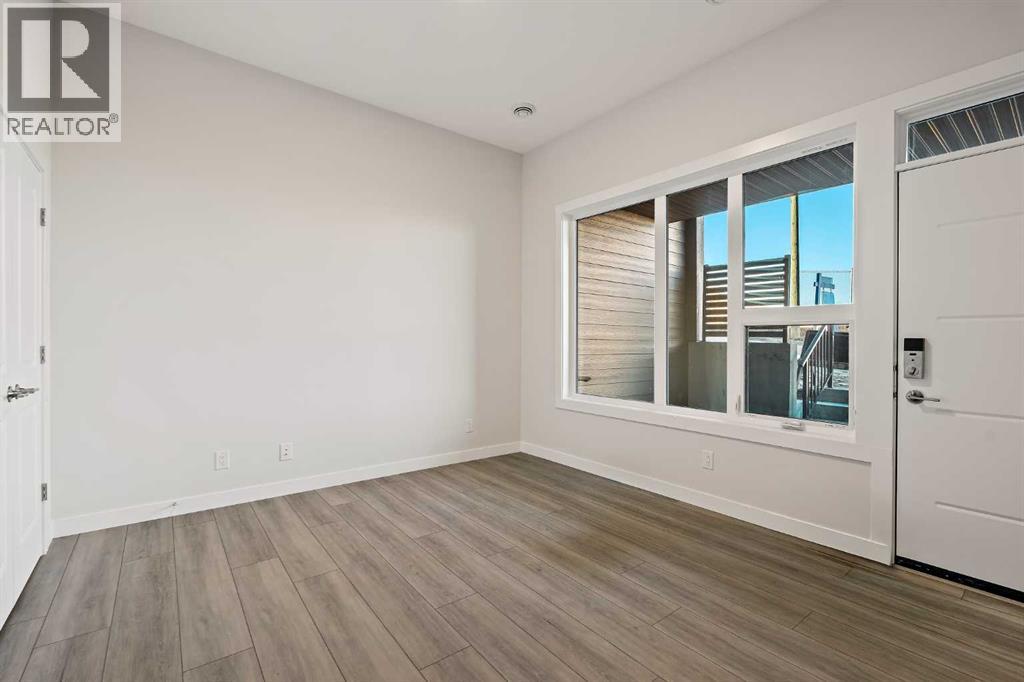 2527 Sovereign Crescent SW