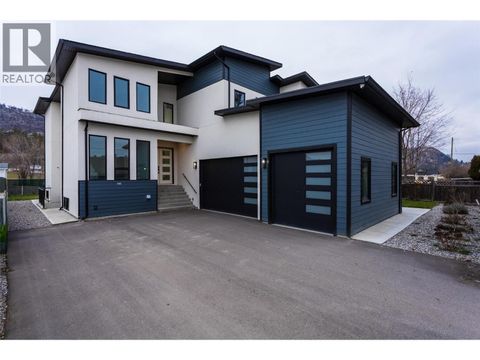 474 Snowsell Street N Kelowna BC V1L2B3
