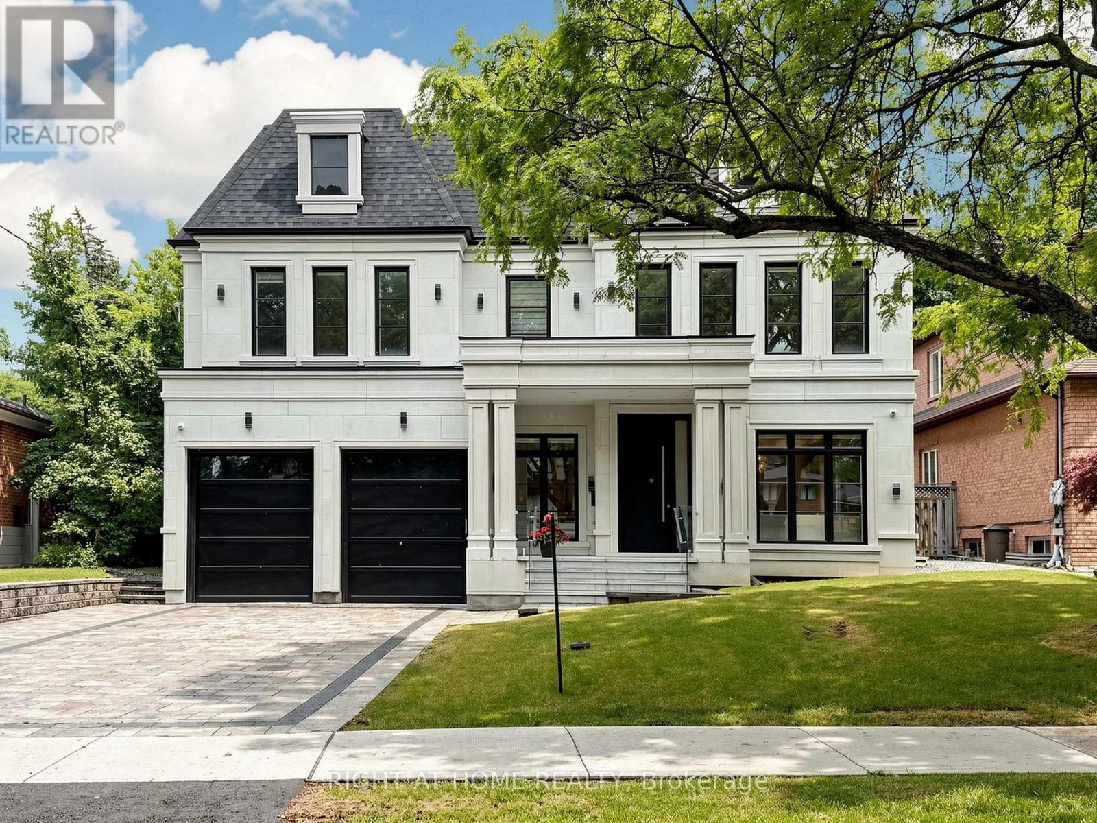 Photo 1 of 50 — 69 CENTRE AVENUE, Toronto (Newtonbrook East), ON M2M2L4