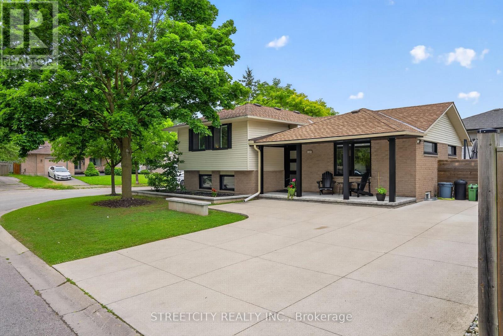 59 BLANCHARD CRESCENT