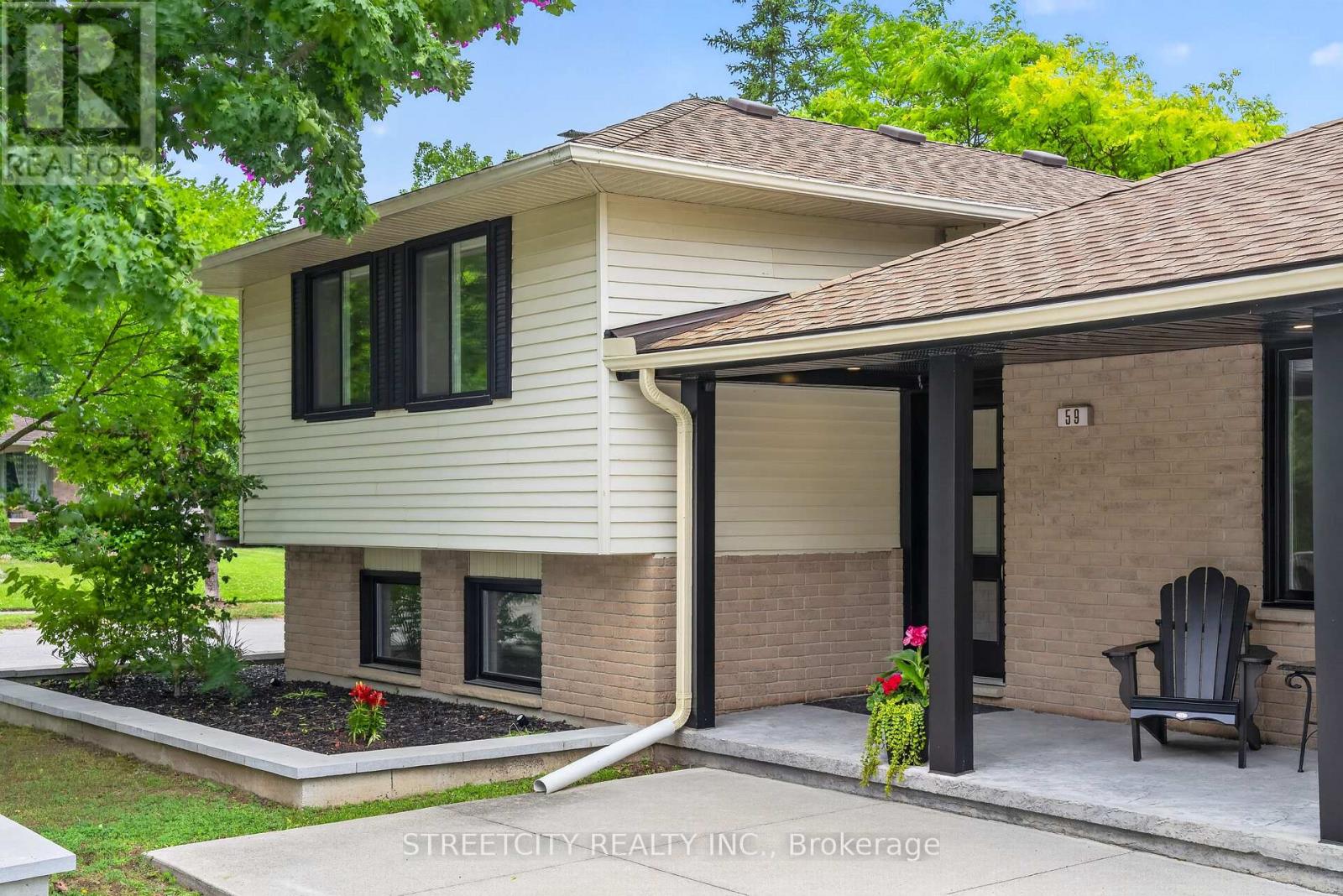 59 BLANCHARD CRESCENT