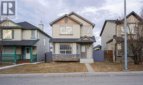 95 TARINGTON Way NE Calgary AB T3J4V9