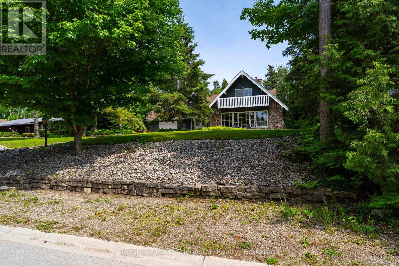 471 ECKFORD AVENUE
