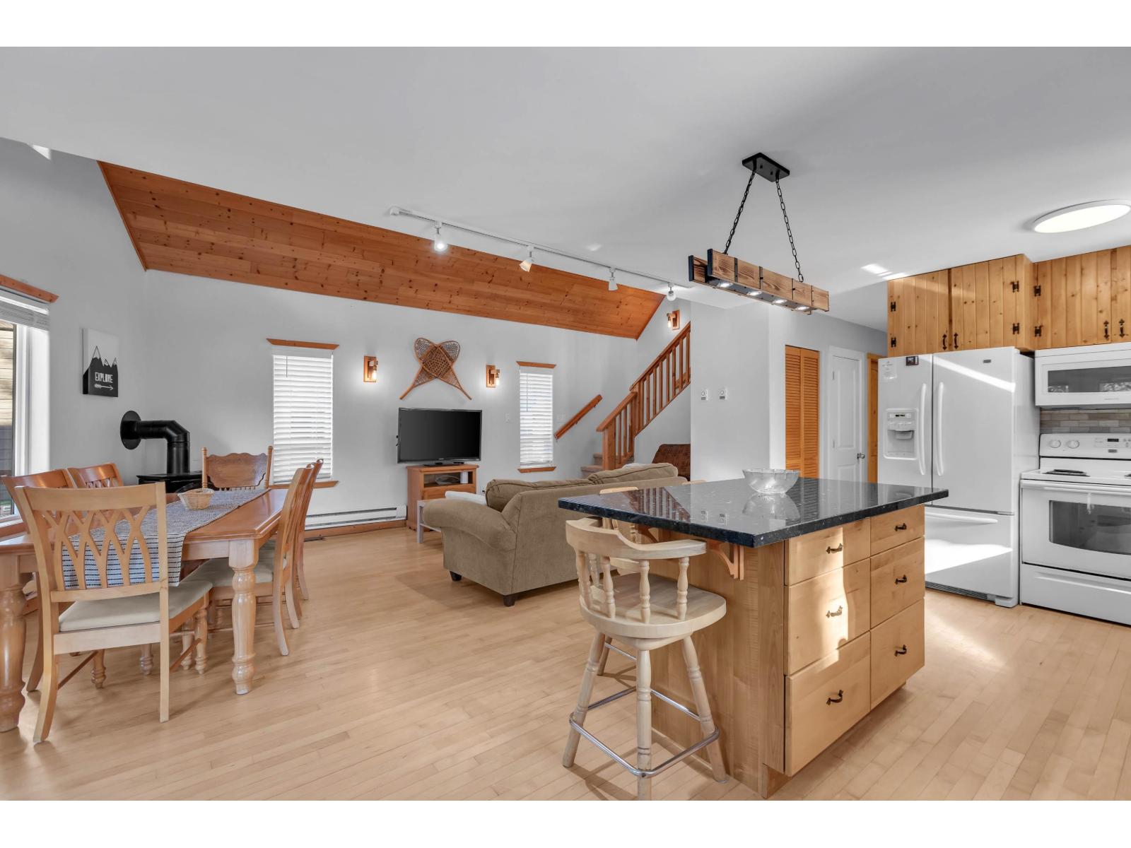 47075 SNOWMIST DRIVE