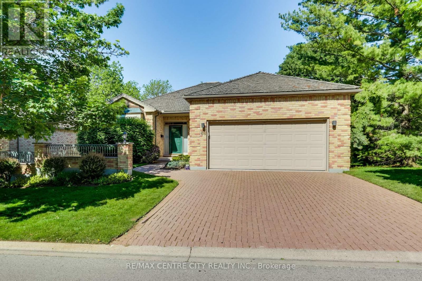 Photo 1 of 50 — 68 - 1040 RIVERSIDE DRIVE Unit 68, London North (North Q), ON N6H5N4