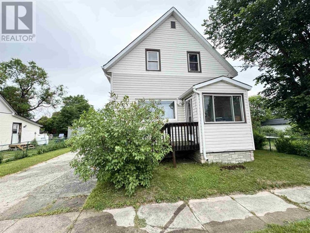 68 Lansdowne ST S