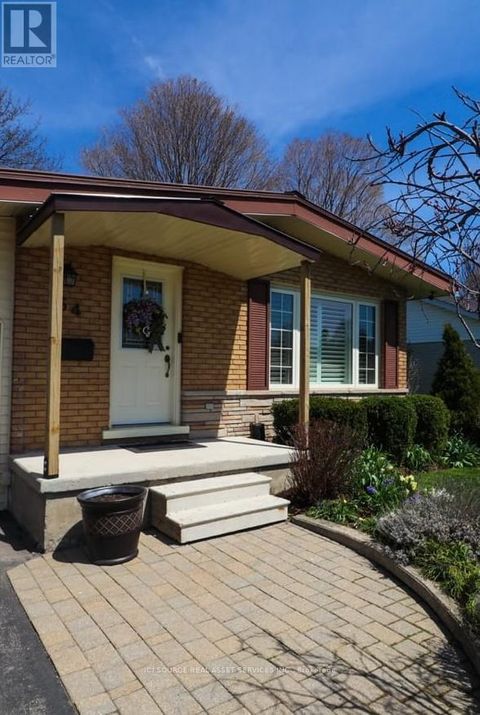 54 FIRST STREET W Woolwich ON N3B1H1