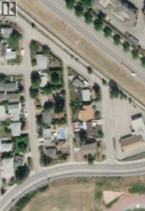 1722 Bernard Avenue Kelowna BC V1Y6S2