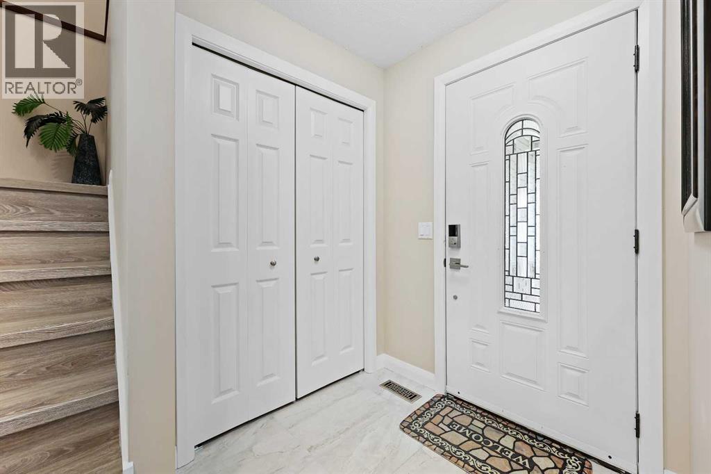 100 Hawkfield Crescent NW