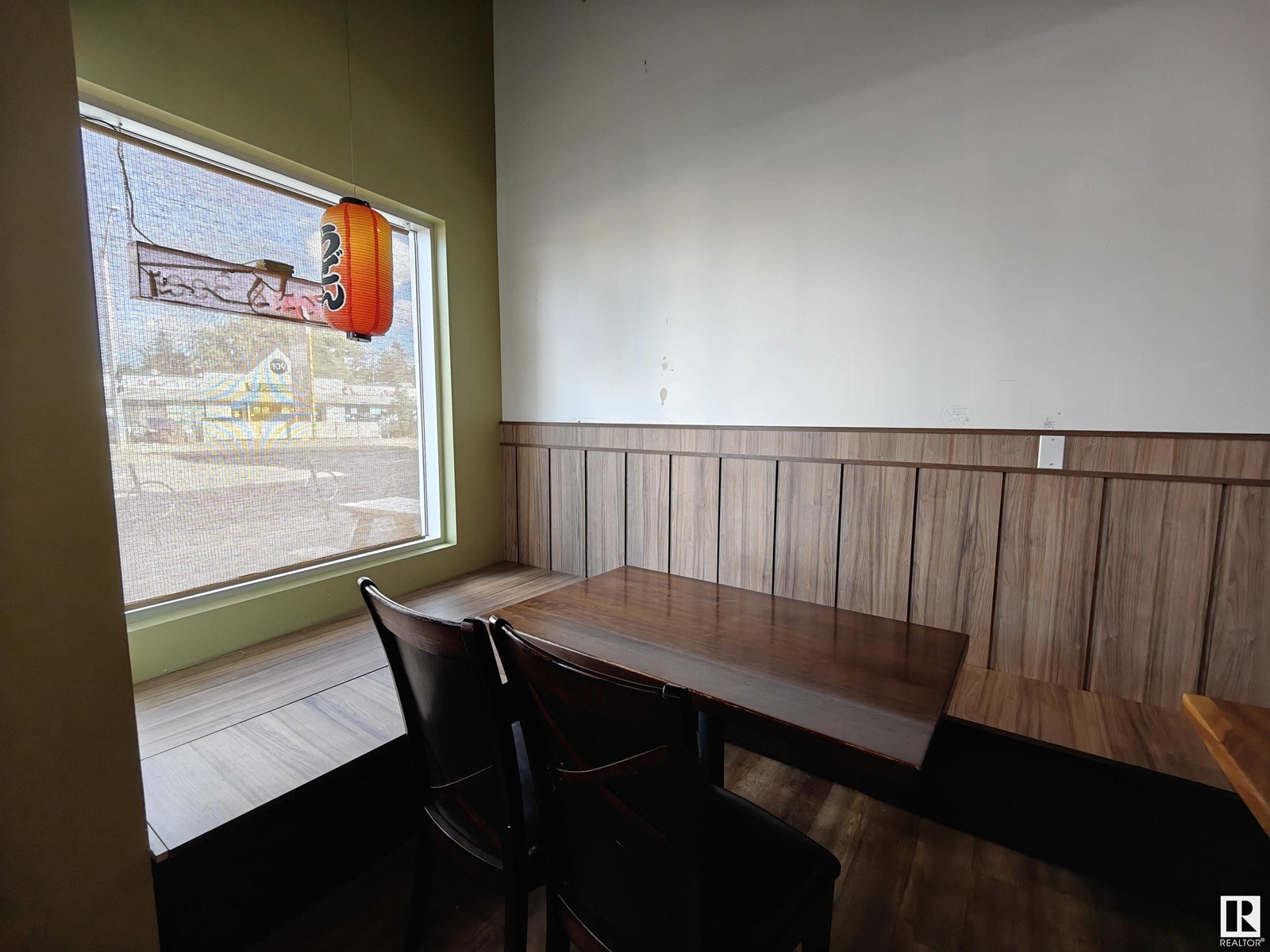 8724 109 ST NW
