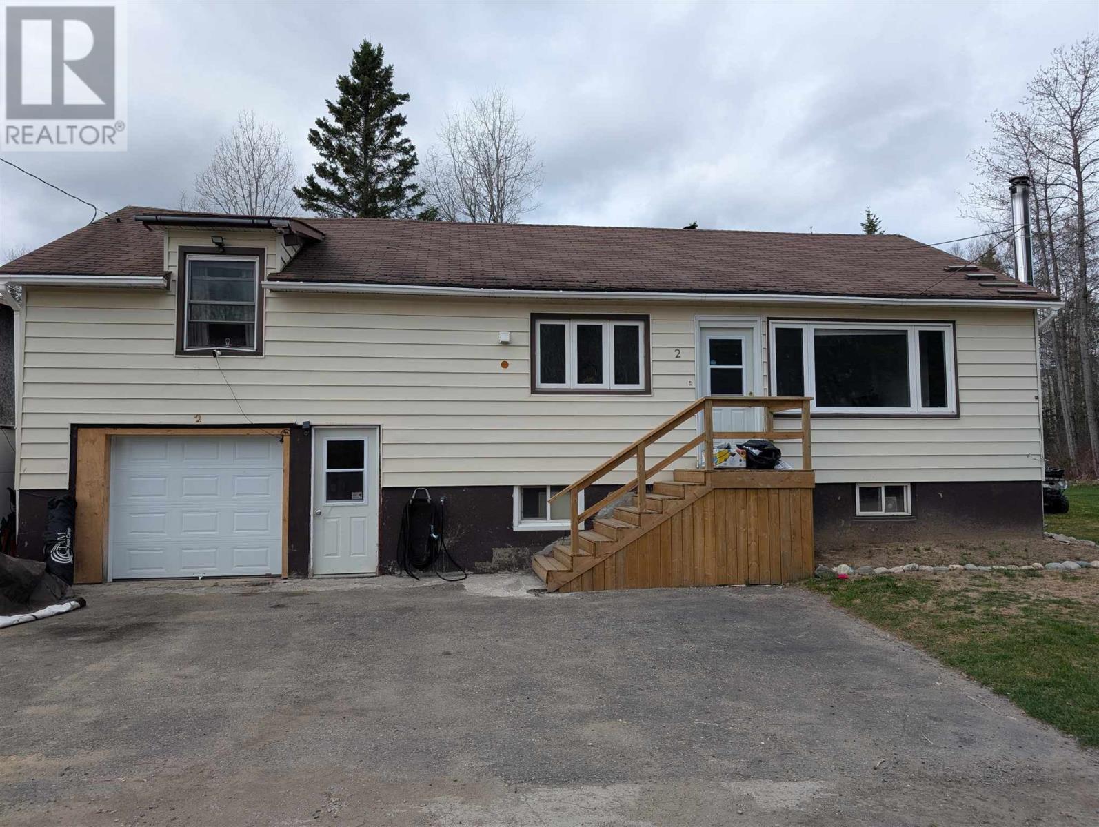 Photo 1 of 26 — 2 Government Lane RD, Wawa, ON P0S1K0