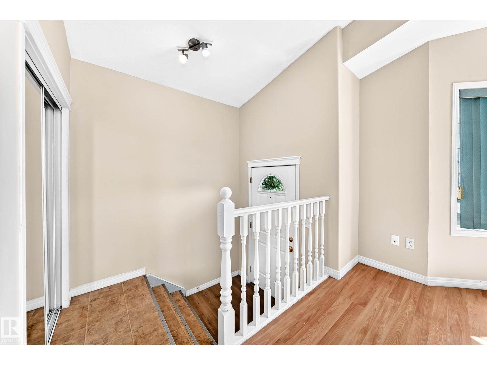 9518 106 AV NW
