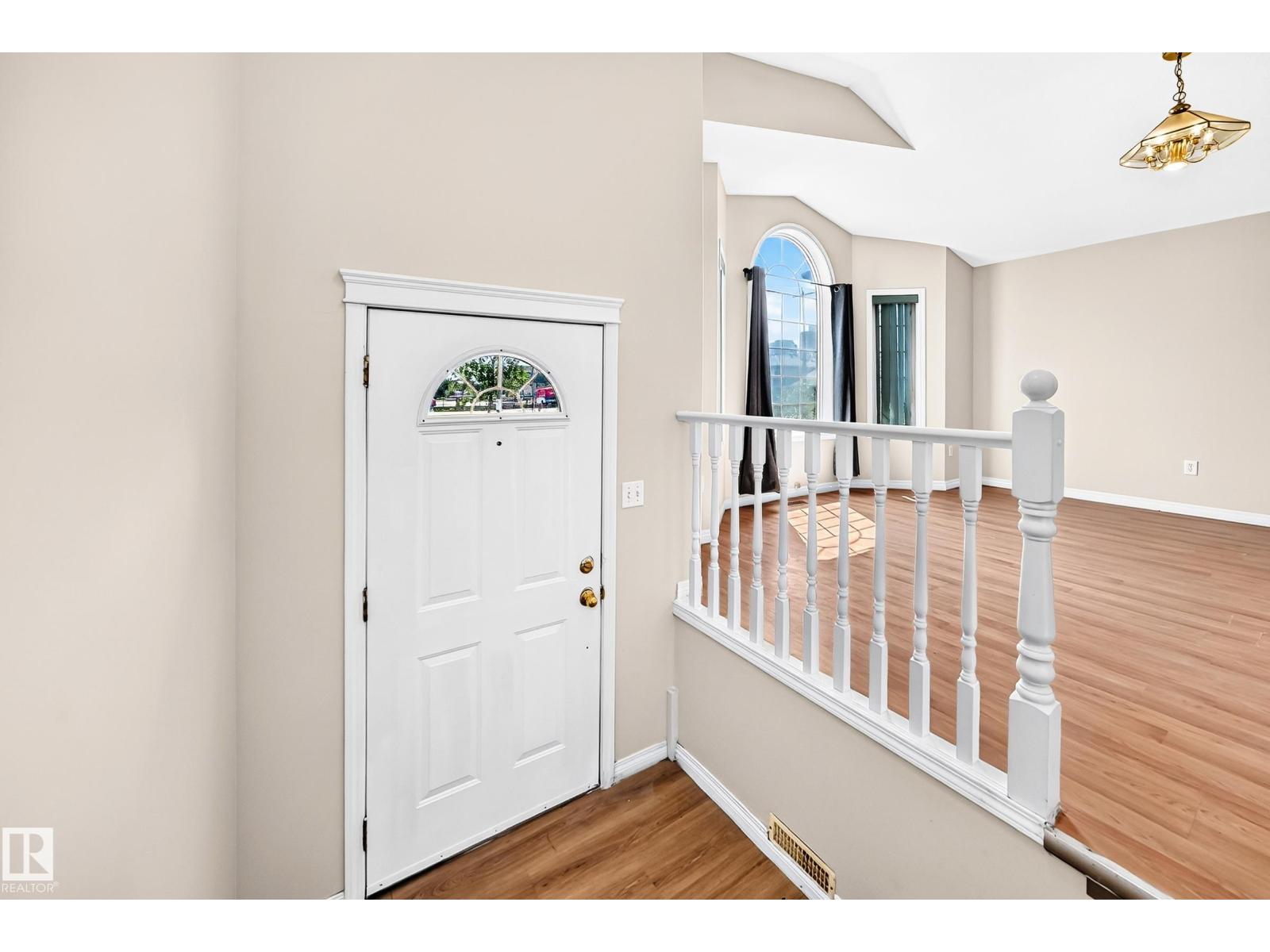 9518 106 AV NW